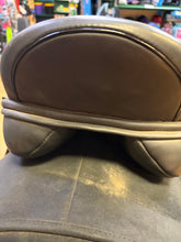 Load image into Gallery viewer, Used 18” Loxley Bliss Monoflap Warmblood Dressage saddle
