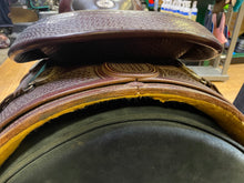 Load image into Gallery viewer, Used 17” Bar J Western Saddle #20664
