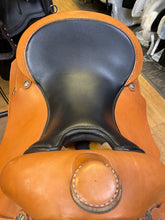 Load image into Gallery viewer, Used 17&quot; Continental C71 The Plain Performer Western Saddle
