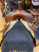 Load image into Gallery viewer, Used 15.5” Vic Bennett Cutting Saddle

