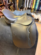 Load image into Gallery viewer, Used 18” Butterfly Claudia Saddle #
