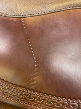 Load image into Gallery viewer, DEMO Allegany Mountain Saddlery 17” Saddle
