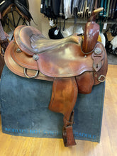 Load image into Gallery viewer, Used 17” Crates Lightweight trail Saddle #23900
