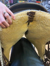 Load image into Gallery viewer, Used 17” Simco Western Saddle
