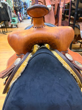 Load image into Gallery viewer, Used 15” Bona Allen Saddle #29122
