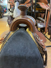 Load image into Gallery viewer, Used 16” Crest Ridge Saddlery Western Saddle #19219
