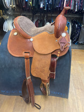 Load image into Gallery viewer, Cashel 14&quot; All Arounder Western Saddle
