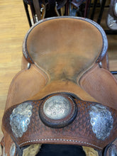 Load image into Gallery viewer, Used 15” Crates Western Show Saddle #20040
