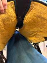 Load image into Gallery viewer, Used 17” Circle Y Park and Trail Western Saddle #30041
