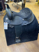 Load image into Gallery viewer, Used 15” Wintec Western Saddle #20756
