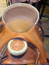 Load image into Gallery viewer, McCall McLite 15.5” Half Padded Wade Western Saddle
