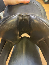 Load image into Gallery viewer, Used 18.5” Albion Original Comfort Dressage Saddle #21809
