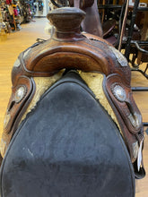 Load image into Gallery viewer, Used 16” Custom Art Vancore Western Saddle #19779
