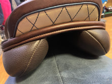 Load image into Gallery viewer, Used 17.5” Trilogy Talisman Close Contact Saddle #23644
