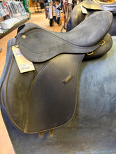 Load image into Gallery viewer, Used 17” Wintec 2000 All Purpose saddle #25744
