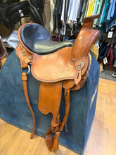 Load image into Gallery viewer, Used 16” Crest Ridge Wade Western Saddle Set #27903
