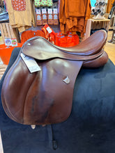 Load image into Gallery viewer, Used 18” Bates All Purpose Saddle #29175
