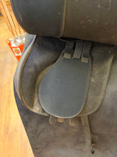 Load image into Gallery viewer, Used 17” Wintec All Purpose Saddle #29119
