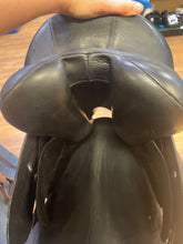 Load image into Gallery viewer, Used 17” Steffens Advantage Dressage Saddle #1800
