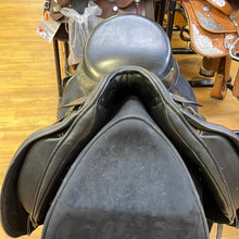 Load image into Gallery viewer, Used 18” Albion SKL Dressage Saddle #14463
