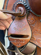 Load image into Gallery viewer, Used 13” Circle M Western Saddle #22053
