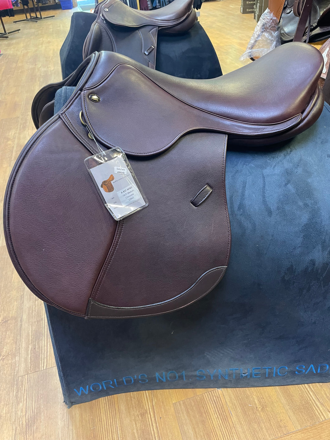 Used 19.5” Stellar Close Contact Saddle #18001