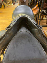 Load image into Gallery viewer, Used 18” Dorr Warendorf Dressage Saddle #1684
