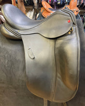 Load image into Gallery viewer, Used 17” Albion SKLII Ultima Dressage Saddle #19405
