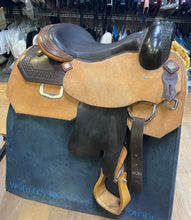 Load image into Gallery viewer, Used 16” CP Custom Two Tone Western Saddle #20486
