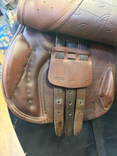 Load image into Gallery viewer, Used 17” Pessoa XChange Close Contact #28340
