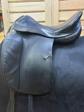 Load image into Gallery viewer, Used 17” Prestige Appaloosa Dressage Saddle #21490
