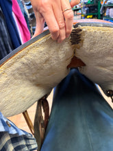 Load image into Gallery viewer, Used 17” Frontier Saddlery #29114
