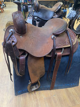 Load image into Gallery viewer, Used 17” SRS Rough out Ranch Saddle #25464
