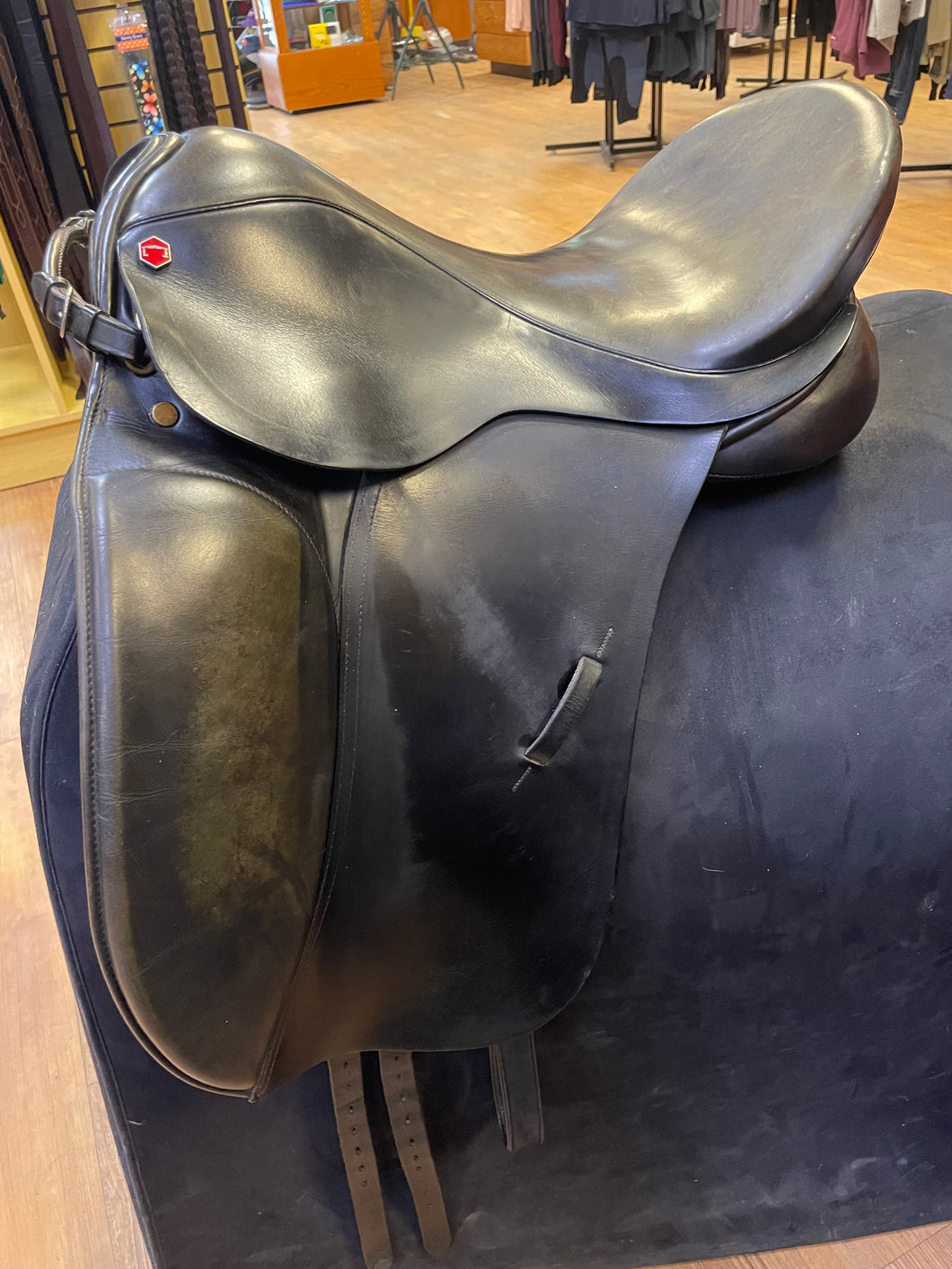 Used 17.5” Albion Original Comfort Dressage Saddle #21979