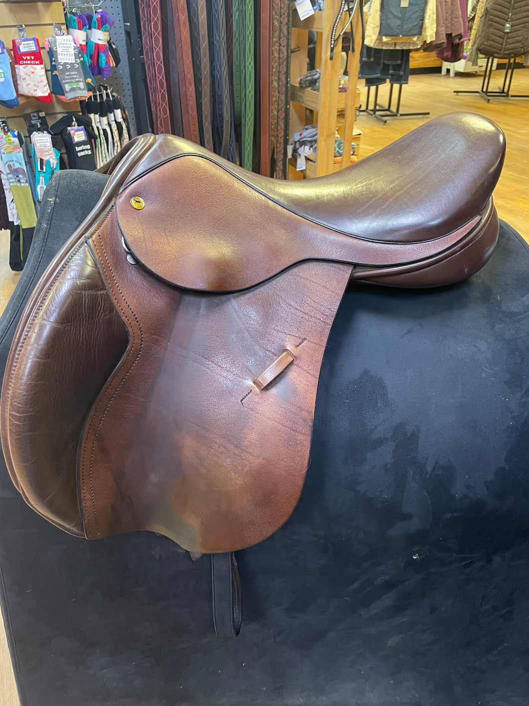 Used 17.5” Black Country Quantum close contact #24941