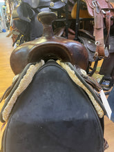 Load image into Gallery viewer, Used 16” Big Horn Western Saddle #25017
