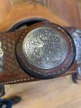 Load image into Gallery viewer, Used 15” Crates Western Show Saddle #20040
