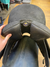 Load image into Gallery viewer, Used 17.5” Wintec Isabelle Dressage Saddle #20663
