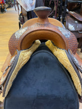 Load image into Gallery viewer, Used 15” Crates Western Show Saddle #20040
