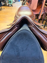 Load image into Gallery viewer, Used 18” Bates All Purpose Saddle #29175
