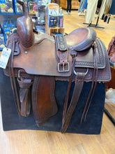 Load image into Gallery viewer, Used 16” Billy Cook Cutting Western Saddle #28497
