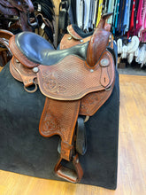 Load image into Gallery viewer, Used 16” Custom Made Foxtrot Western Saddle #29117
