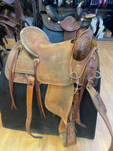 Load image into Gallery viewer, Used 15” Corriente Ranch Saddle #24230
