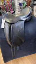 Load image into Gallery viewer, Used 18&quot; Albion Legend Dressage Saddle #4573
