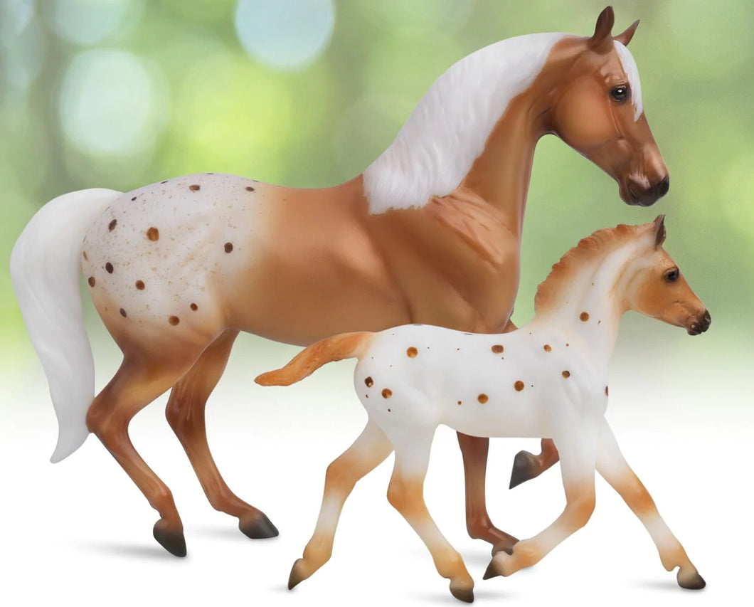 Breyer Palomino Blanket Mare & Foal Freedom Scale