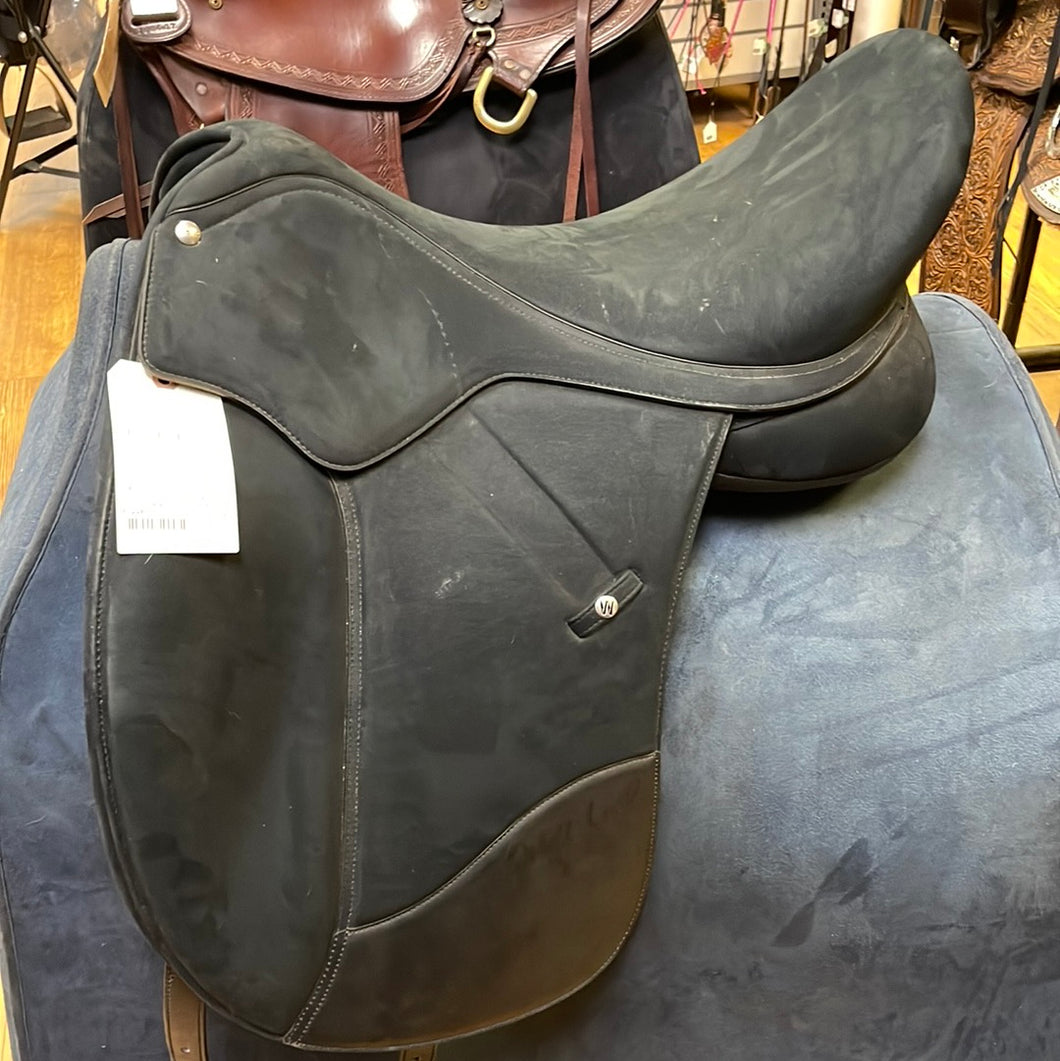 Used 18” Wintec Isabelle Dressage # 8609