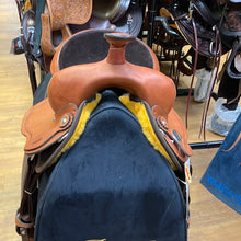 Load image into Gallery viewer, Fabtron Round Skirt Western Saddle
