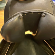 Load image into Gallery viewer, Royal Highness Fauna Dressage Saddle
