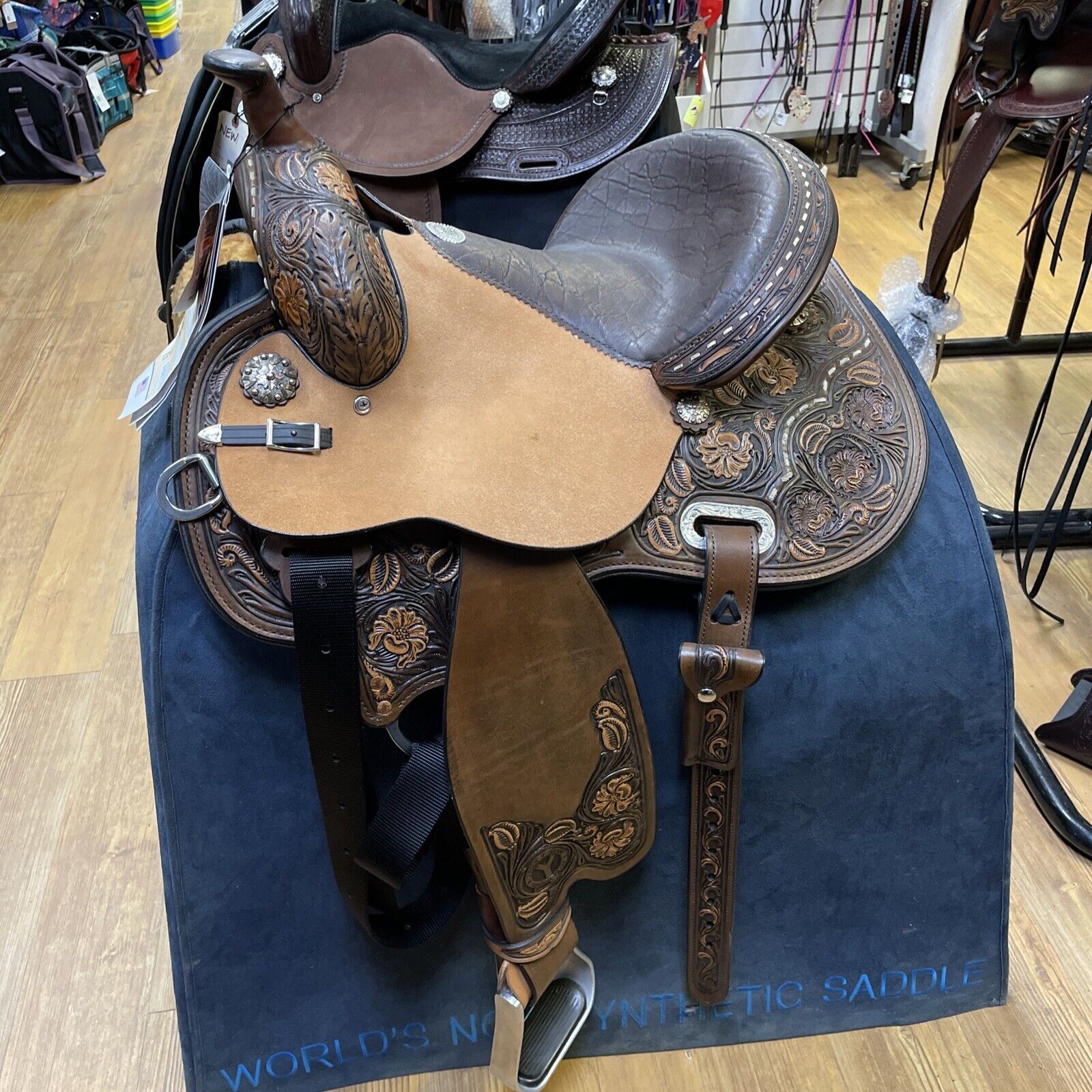 DEMO Circle y KL 2405 Mounted Shooting saddle – Log Cabin Tack